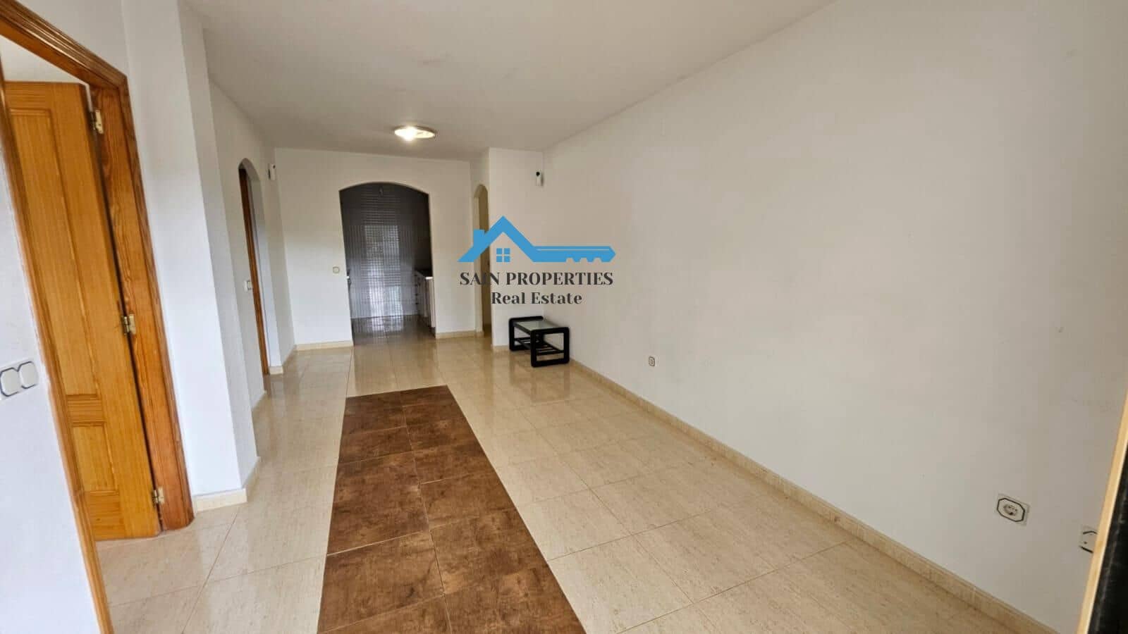 2 soverom Leilighet til salgs i Chirles med garasje - € 139 500 (Ref: 9312838)