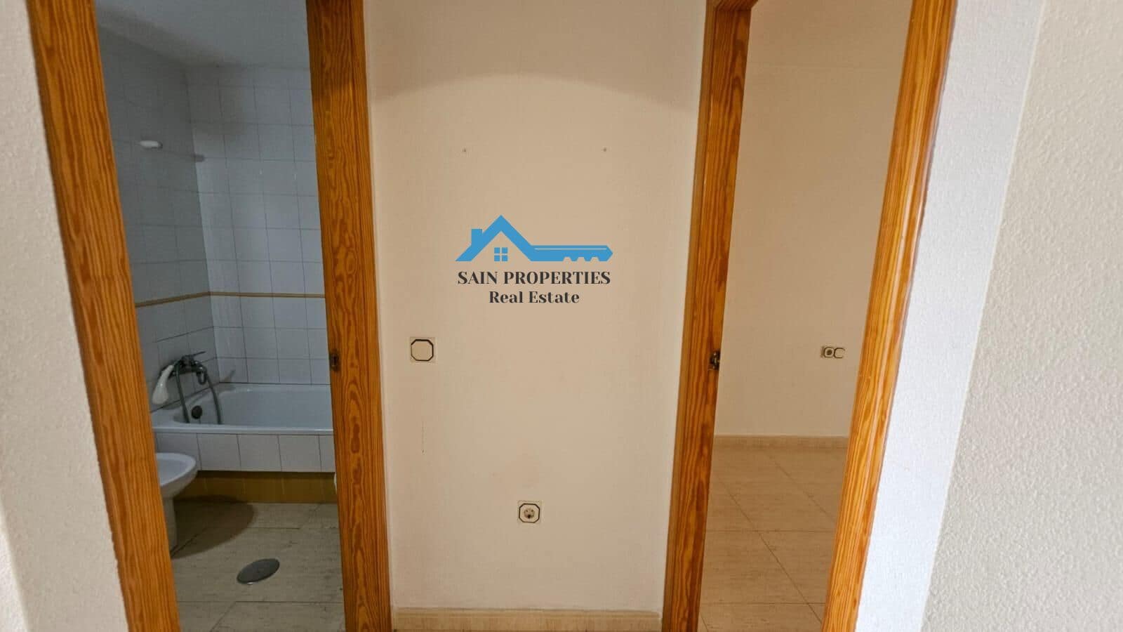 2 soverom Leilighet til salgs i Chirles med garasje - € 139 500 (Ref: 9312838)