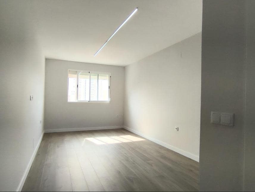 2 sypialnia Apartament na sprzedaż w Benidorm z basenem - 249 000 € (Ref: 9337993)