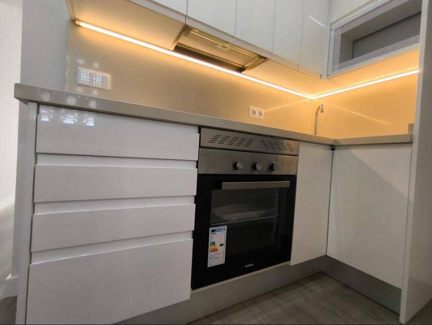 2 sypialnia Apartament na sprzedaż w Benidorm z basenem - 249 000 € (Ref: 9337993)