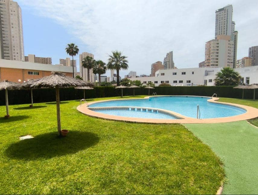 2 sypialnia Apartament na sprzedaż w Benidorm z basenem - 249 000 € (Ref: 9337993)