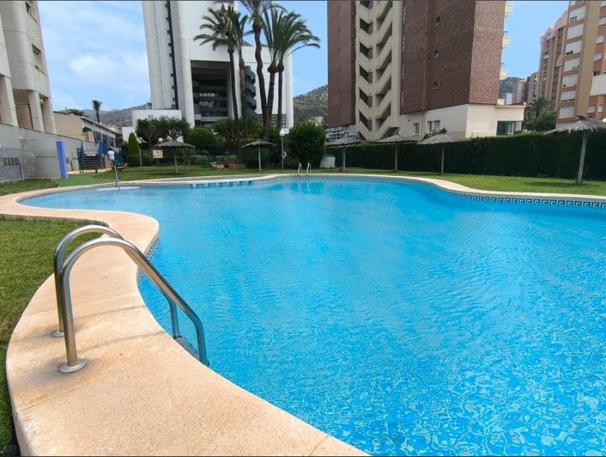 2 sypialnia Apartament na sprzedaż w Benidorm z basenem - 249 000 € (Ref: 9337993)