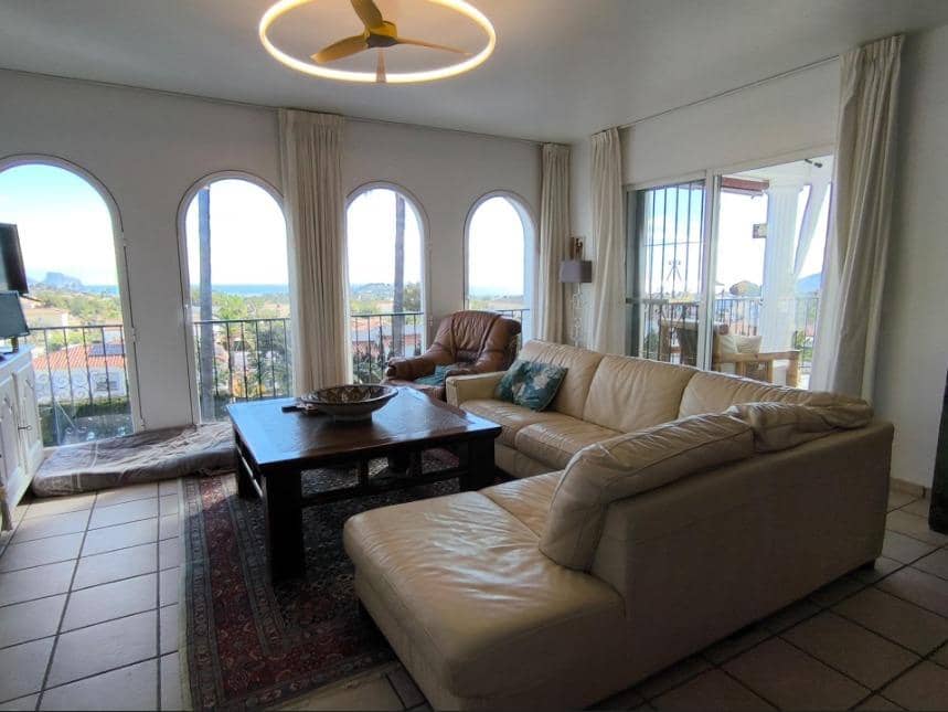 5 bedroom Villa for sale in La Nucia with pool garage - € 690,000 (Ref: 9344735)