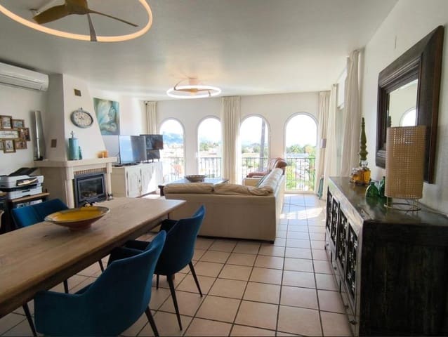 5 sypialnia Willa na sprzedaż w La Nucia z basenem garażem - 690 000 € (Ref: 9344735)