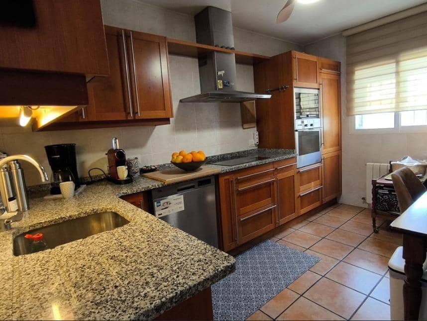 5 bedroom Villa for sale in La Nucia with pool garage - € 690,000 (Ref: 9344735)