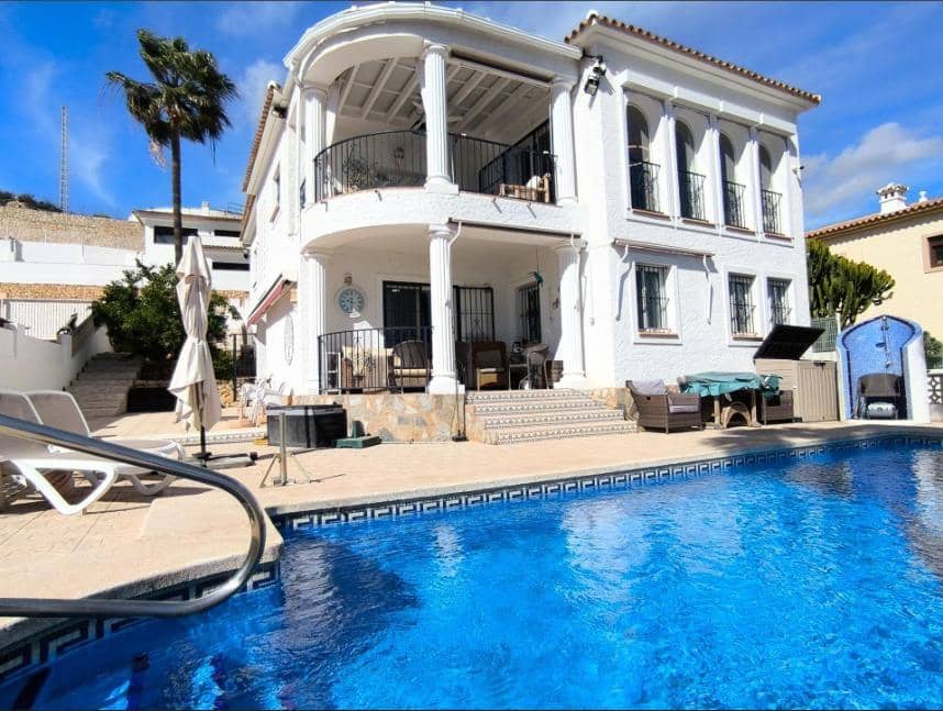 5 bedroom Villa for sale in La Nucia with pool garage - € 690,000 (Ref: 9344735)
