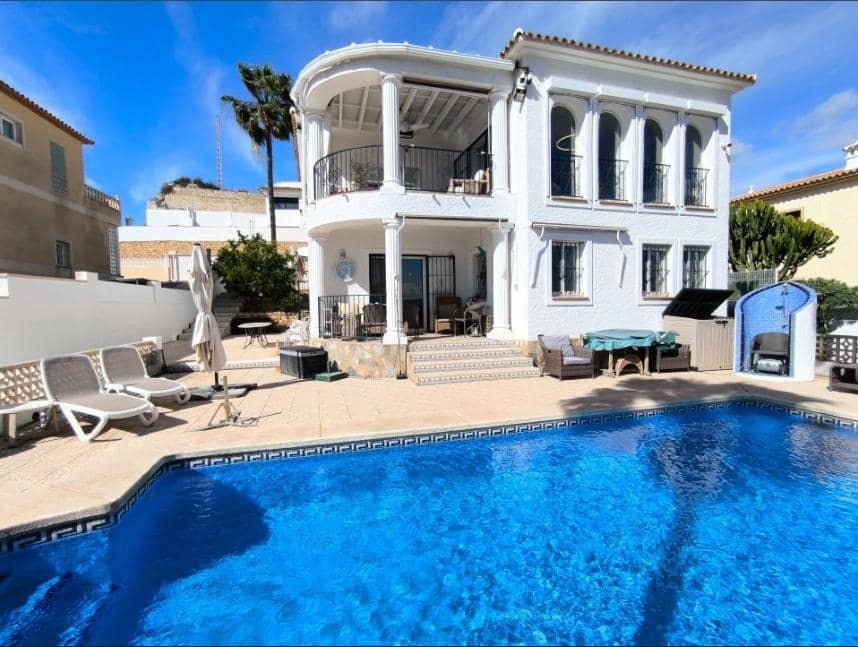 5 bedroom Villa for sale in La Nucia with pool garage - € 690,000 (Ref: 9344735)