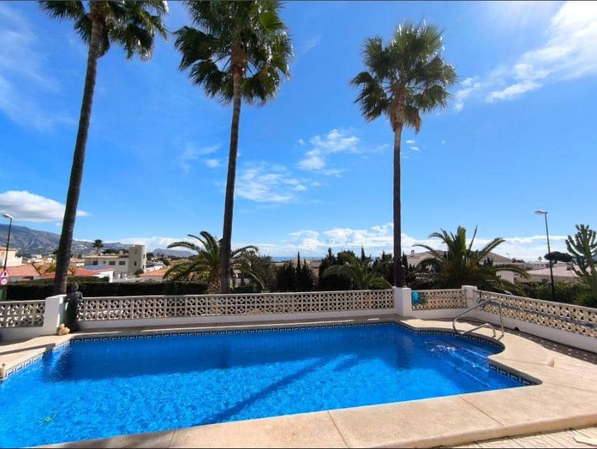 5 bedroom Villa for sale in La Nucia with pool garage - € 690,000 (Ref: 9344735)