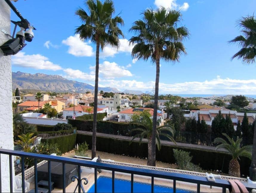 5 bedroom Villa for sale in La Nucia with pool garage - € 690,000 (Ref: 9344735)