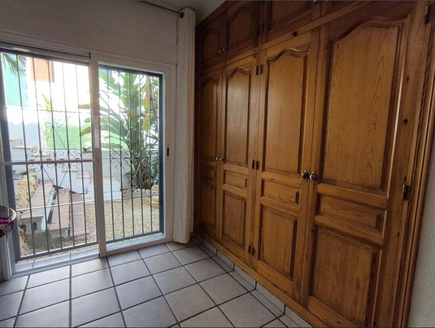 5 bedroom Villa for sale in La Nucia with pool garage - € 690,000 (Ref: 9344735)