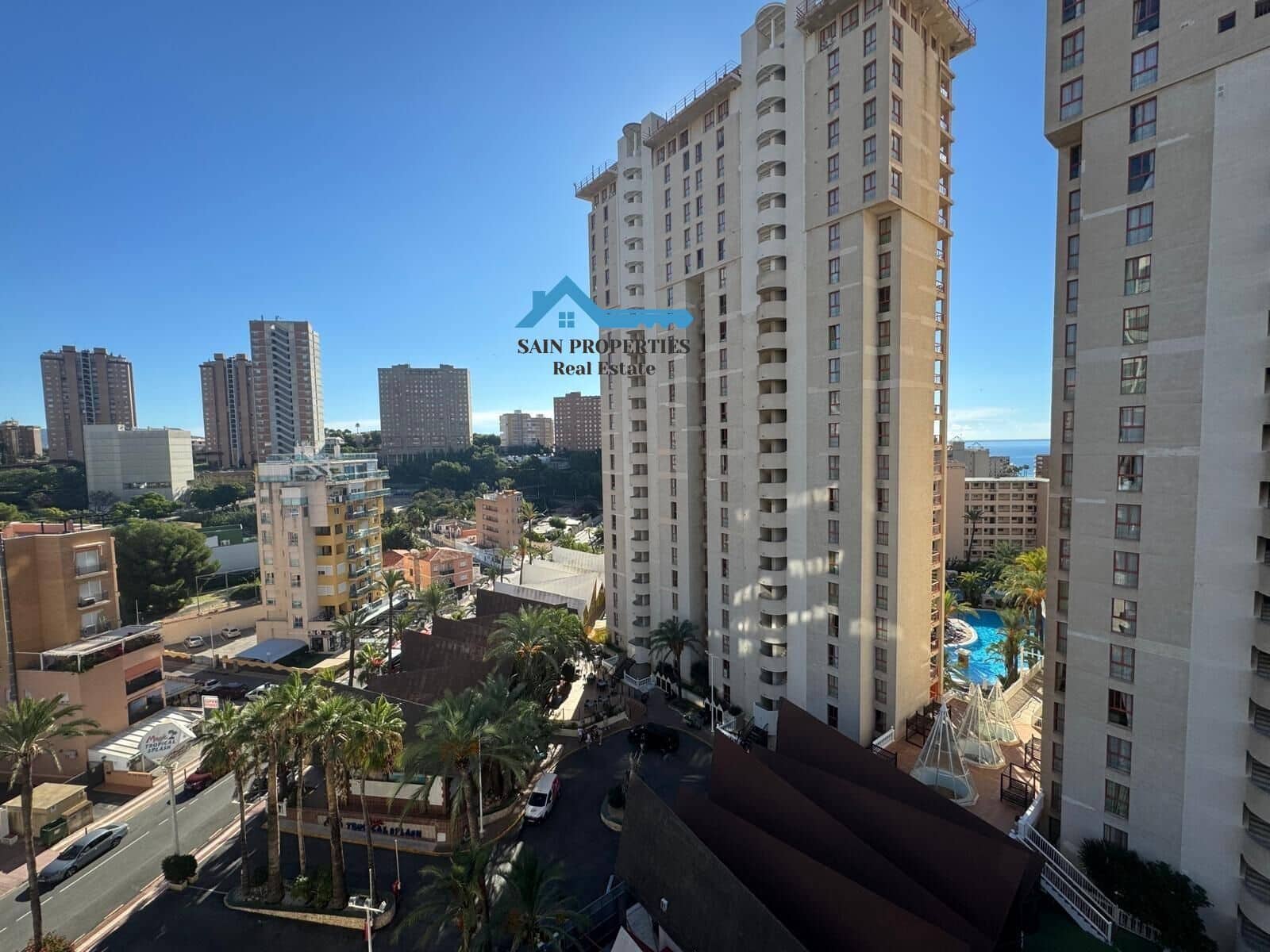 Piso de 2 habitaciones en Cala de Finestrat en venta con piscina - 218.000 € (Ref: 9355810)