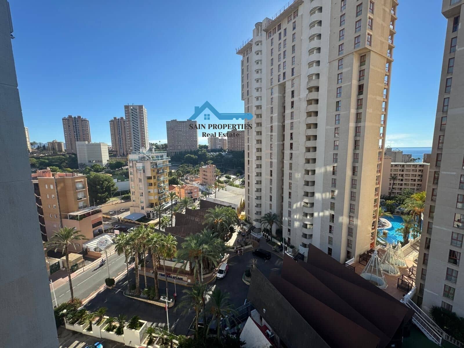 Piso de 2 habitaciones en Cala de Finestrat en venta con piscina - 218.000 € (Ref: 9355810)