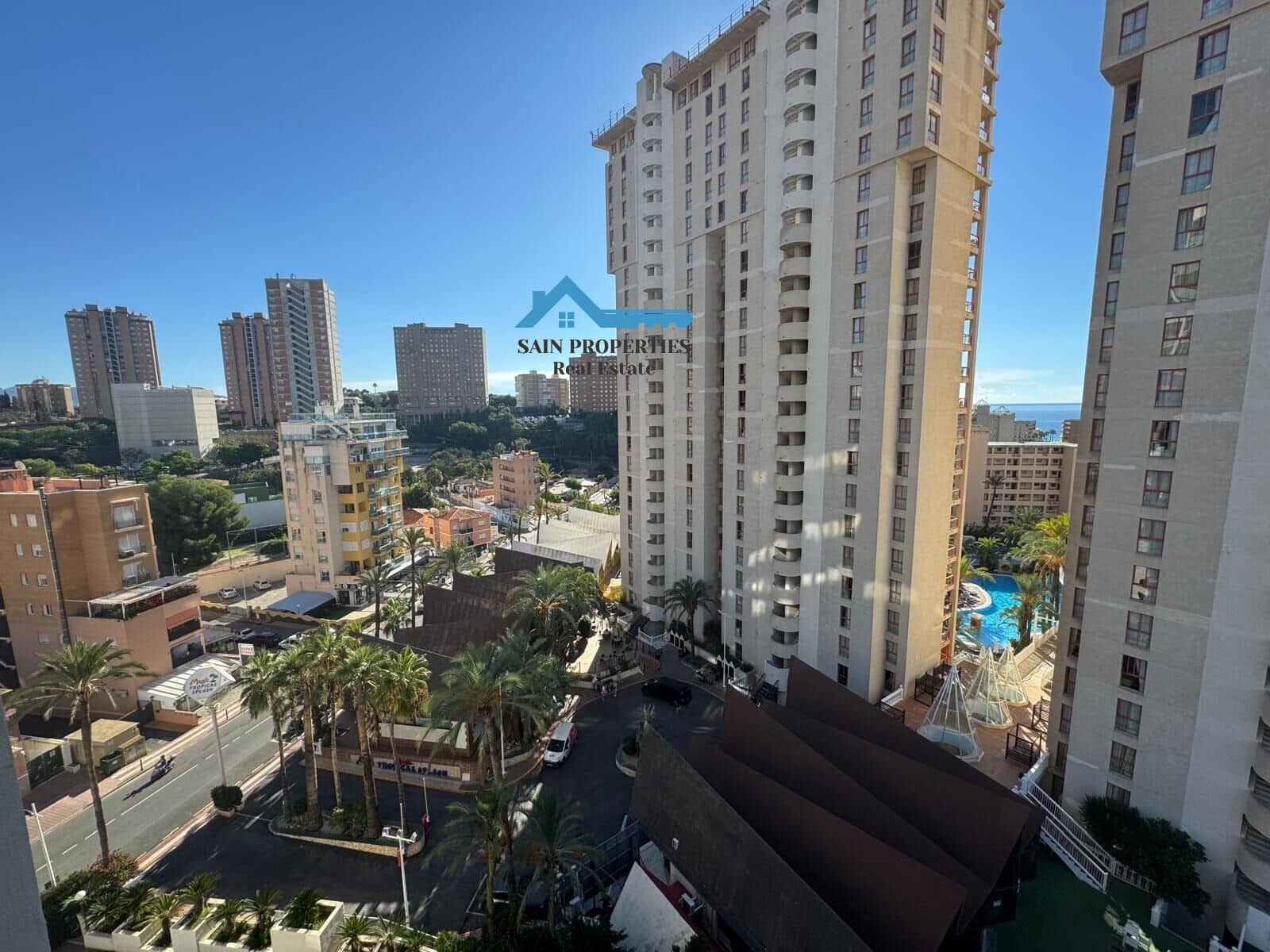 Piso de 2 habitaciones en Cala de Finestrat en venta con piscina - 218.000 € (Ref: 9355810)