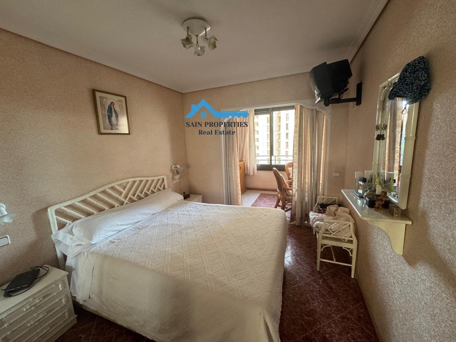 Piso de 2 habitaciones en Cala de Finestrat en venta con piscina - 218.000 € (Ref: 9355810)