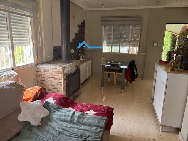 Chalet de 2 habitaciones en Polop en venta con piscina - 275.000 € (Ref: 9355811)