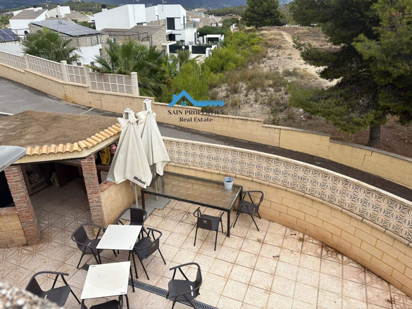 Chalet de 2 habitaciones en Polop en venta con piscina - 275.000 € (Ref: 9355811)