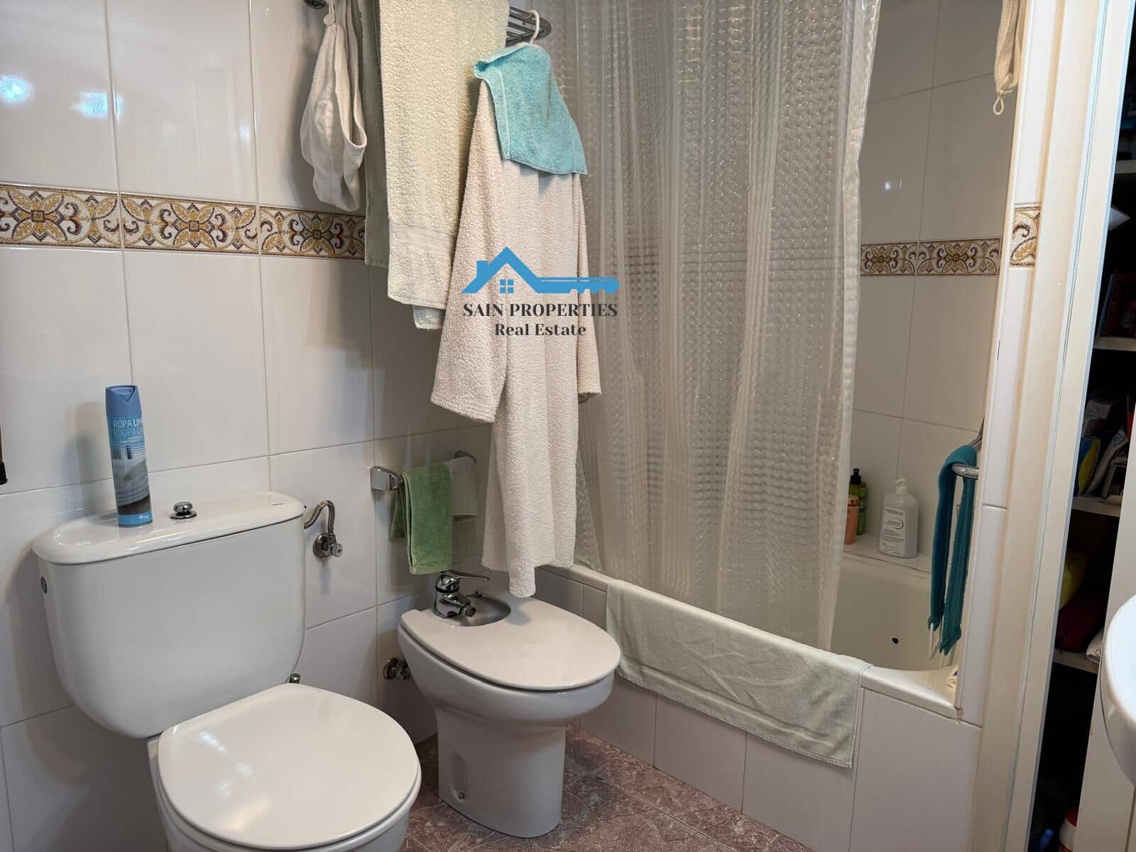 6 soverom Kjedet enebolig til salgs i Benidorm med svømmebasseng - € 460 000 (Ref: 9355812)