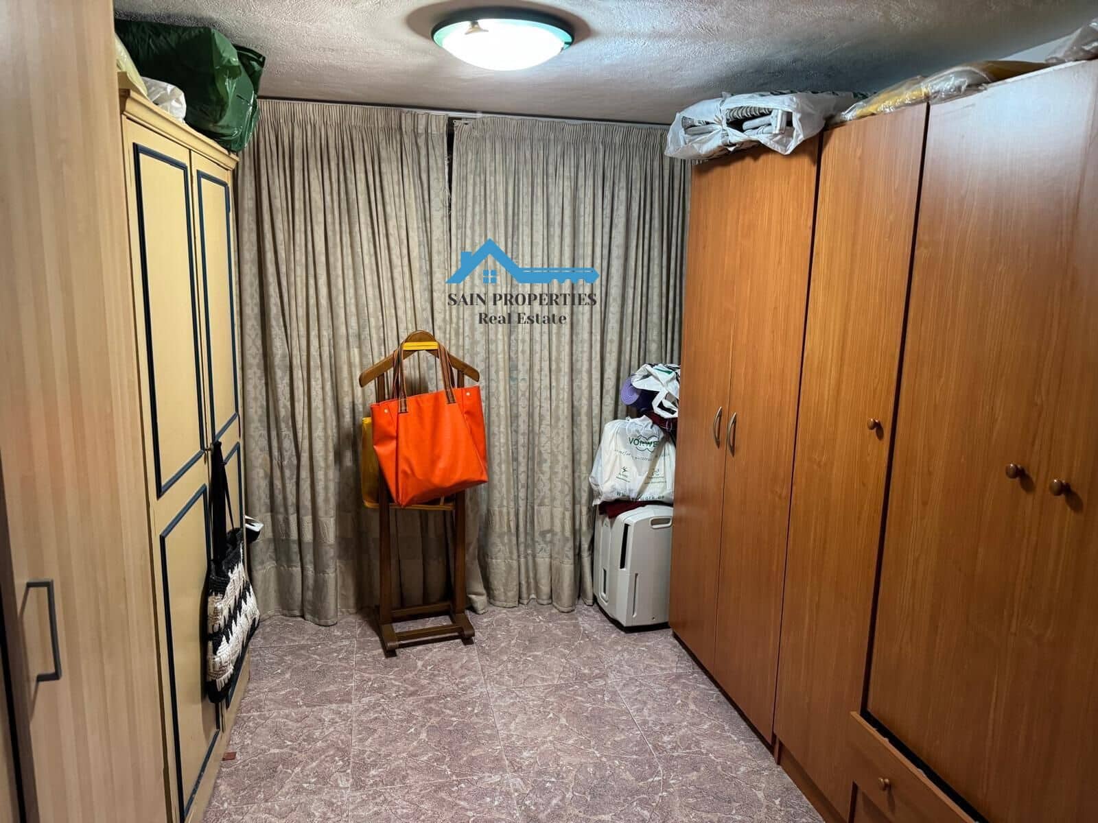 6 soverom Kjedet enebolig til salgs i Benidorm med svømmebasseng - € 460 000 (Ref: 9355812)