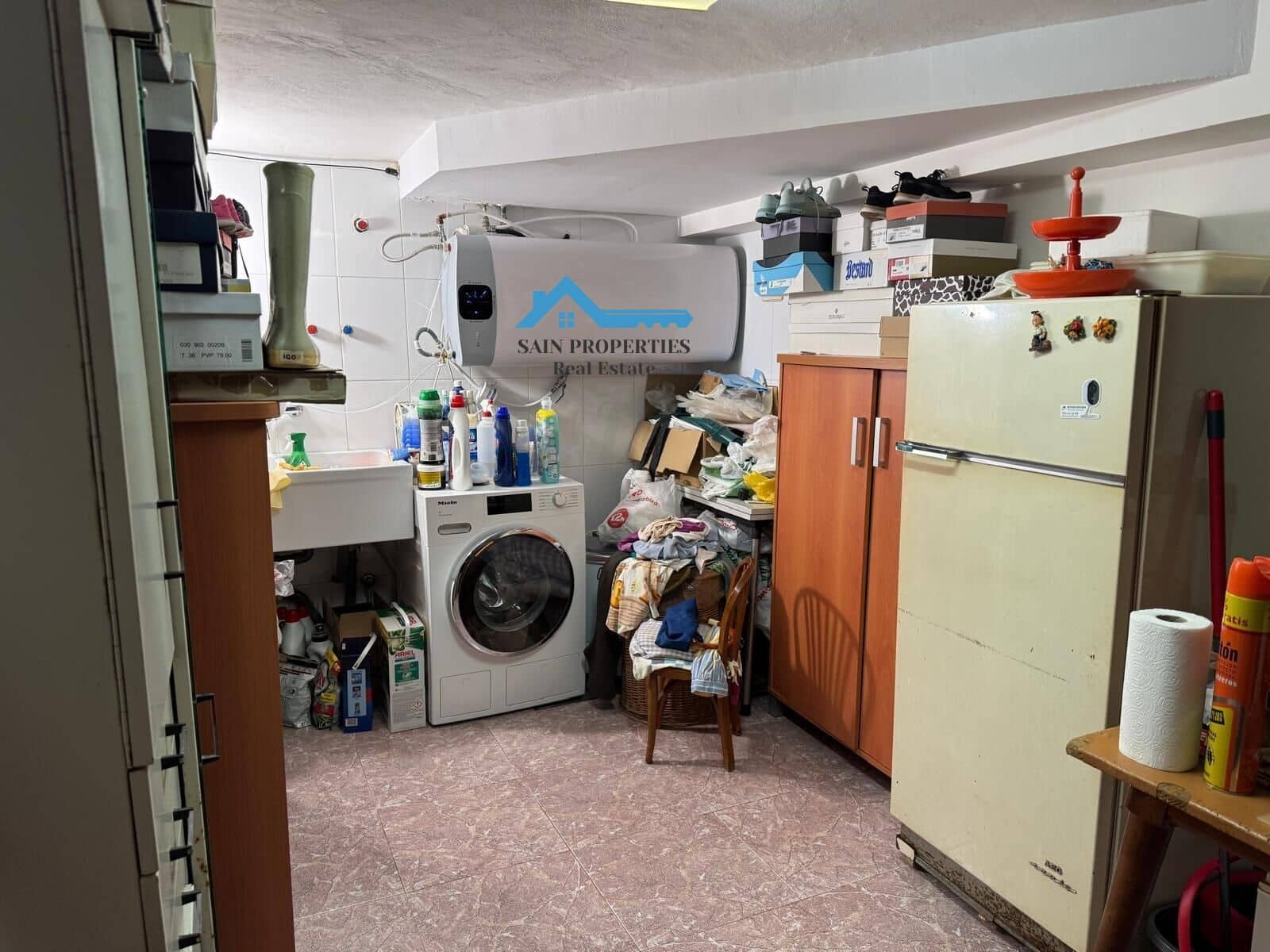 6 soverom Kjedet enebolig til salgs i Benidorm med svømmebasseng - € 460 000 (Ref: 9355812)