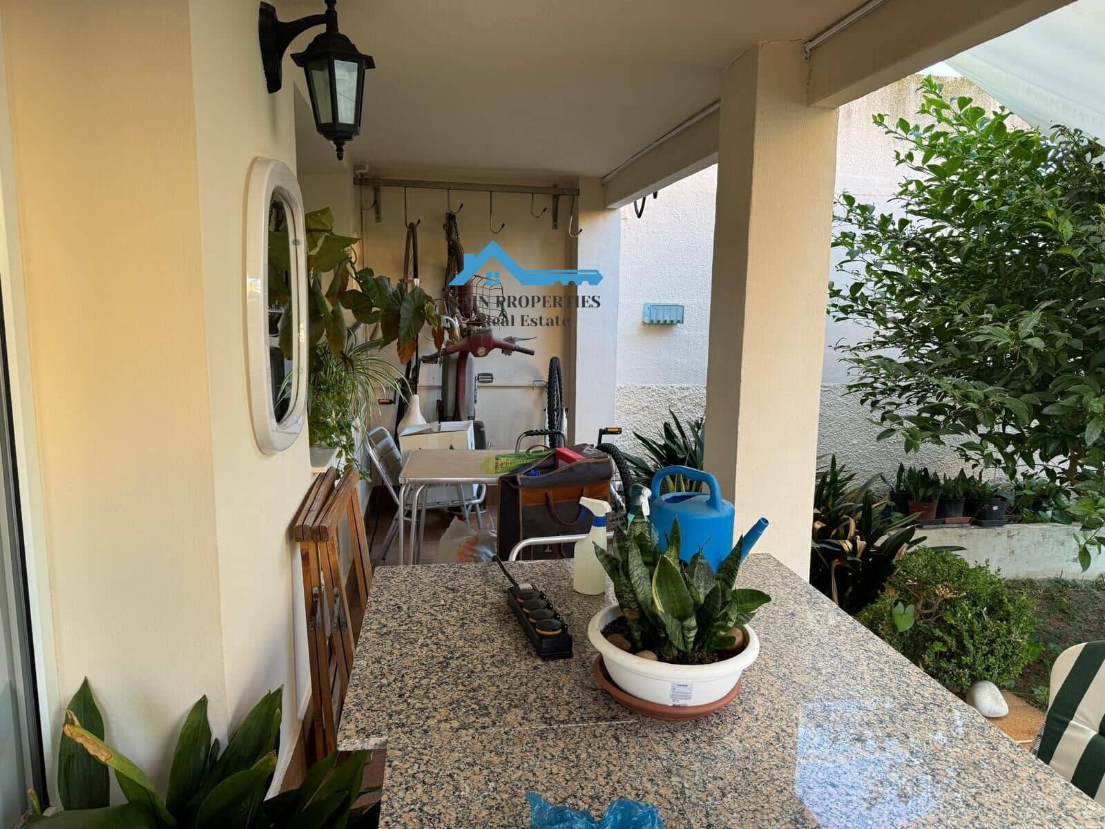 6 soverom Kjedet enebolig til salgs i Benidorm med svømmebasseng - € 460 000 (Ref: 9355812)