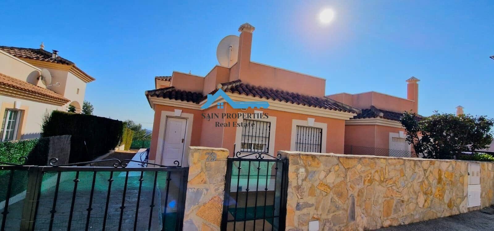 2 bedroom Villa for sale in Polop with pool - € 319,000 (Ref: 9373958)