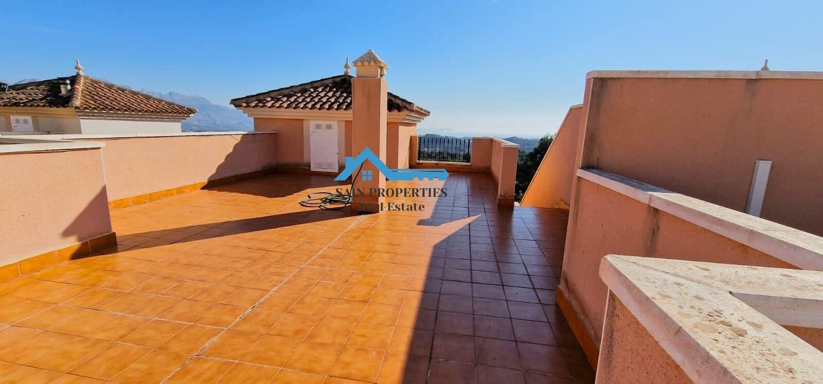 2 bedroom Villa for sale in Polop with pool - € 319,000 (Ref: 9373958)