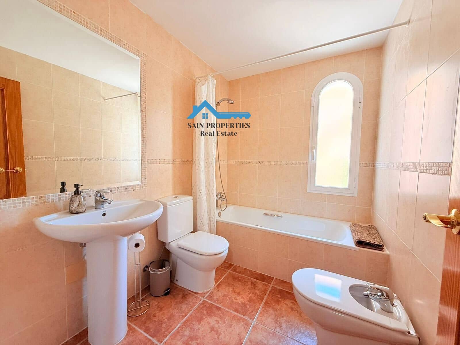 3 slaapkamer Halfvrijstaande villa te koop in Calpe / Calp met zwembad garage - € 420.000 (Ref: 9373959)