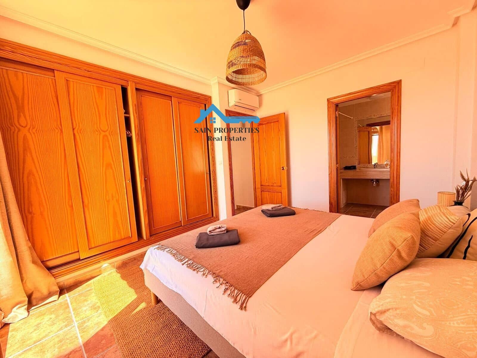 3 slaapkamer Halfvrijstaande villa te koop in Calpe / Calp met zwembad garage - € 420.000 (Ref: 9373959)