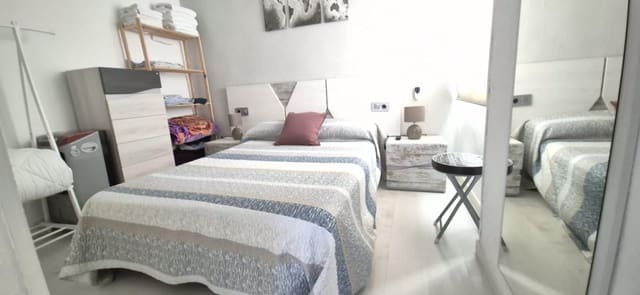 2 bedroom Flat for sale in Levante, Benidorm - € 195,000 (Ref: 9390828)