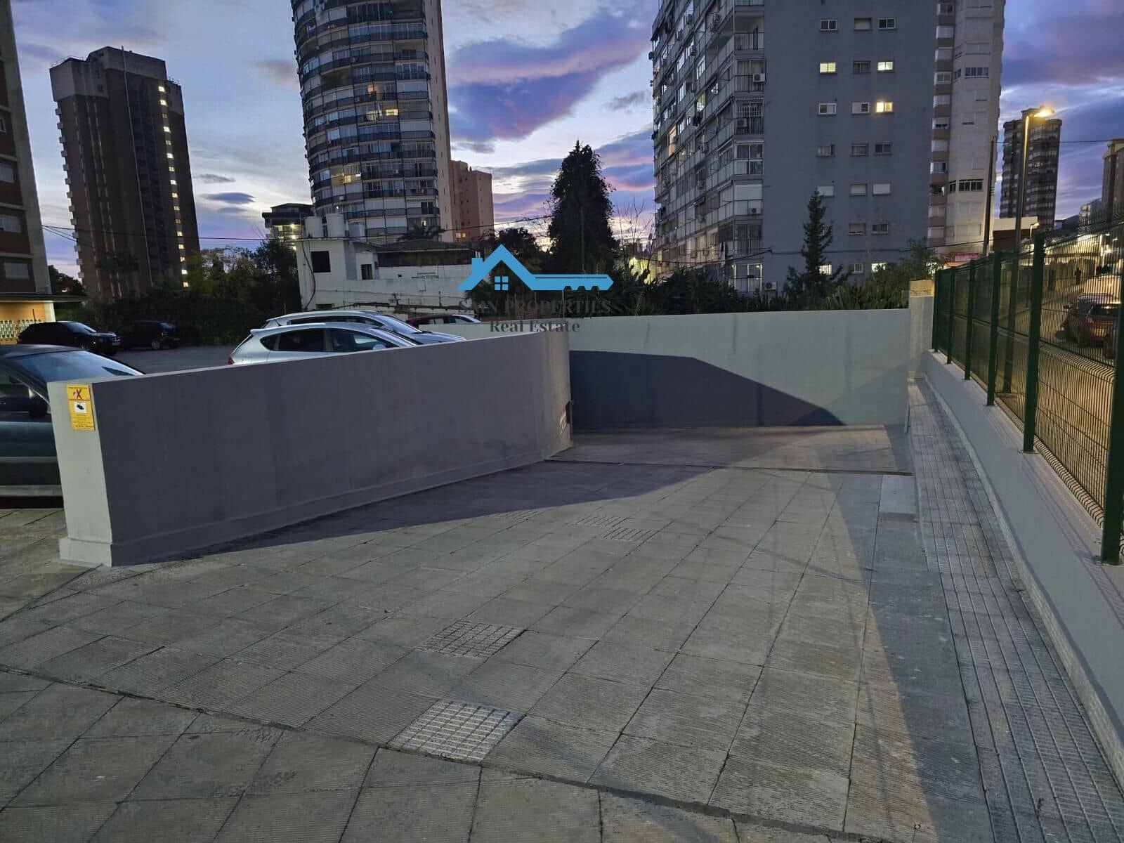 Garage for sale in Benidorm - € 20,000 (Ref: 9395963)