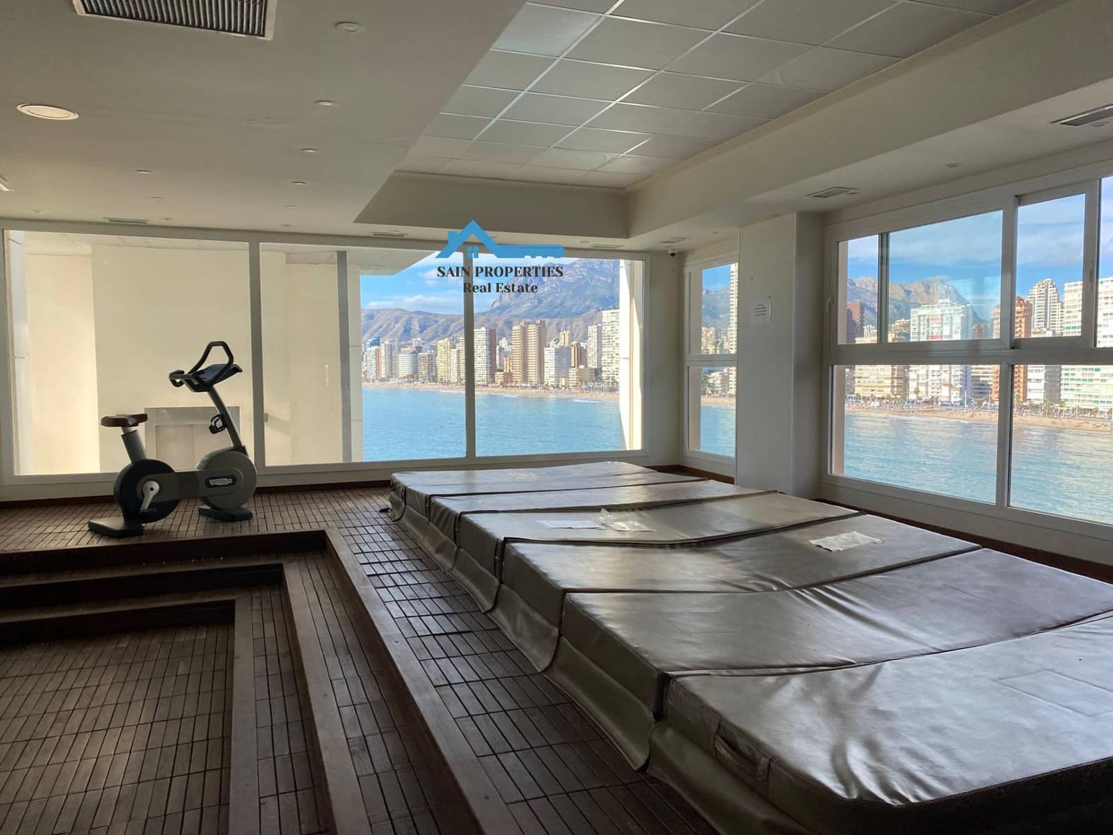 2 camera da letto Appartamento in vendita in Benidorm con piscina garage - 420.000 € (Rif: 9406813)