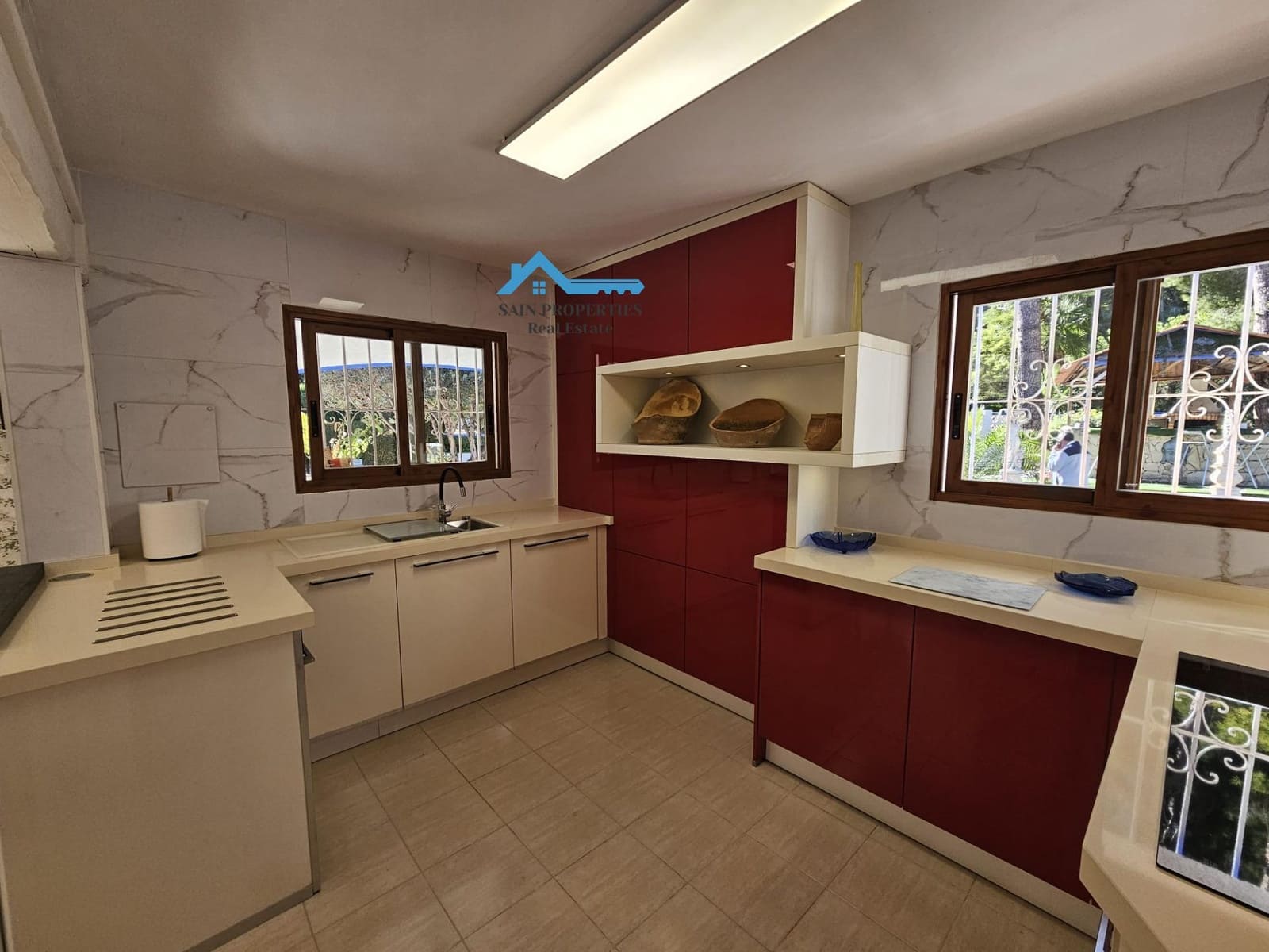 4 sypialnia Willa na sprzedaż w Altea z basenem garażem - 599 000 € (Ref: 9406814)