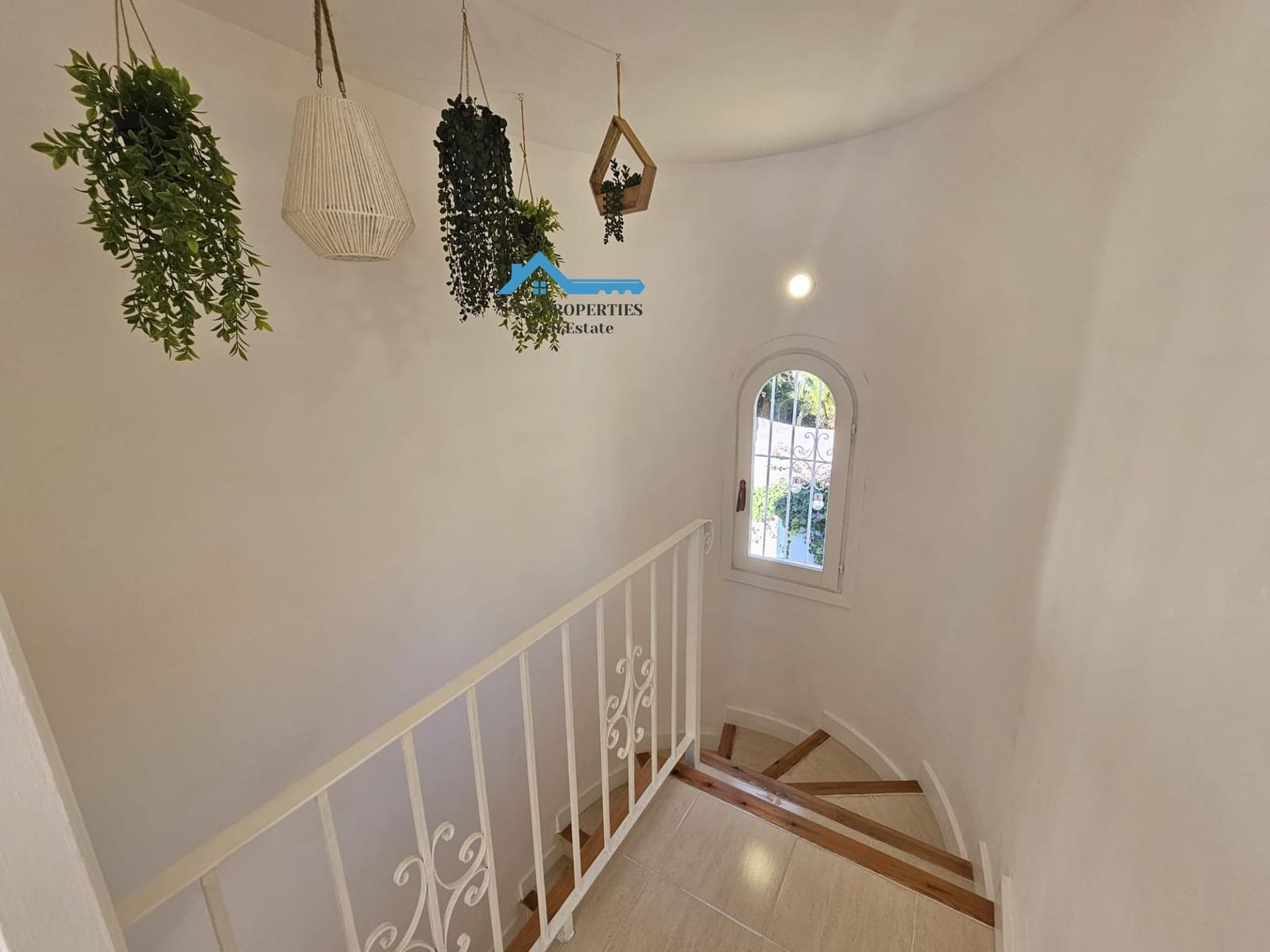 4 sypialnia Willa na sprzedaż w Altea z basenem garażem - 599 000 € (Ref: 9406814)