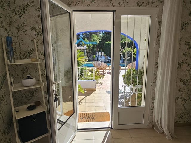 4 sypialnia Willa na sprzedaż w Altea z basenem garażem - 599 000 € (Ref: 9406814)