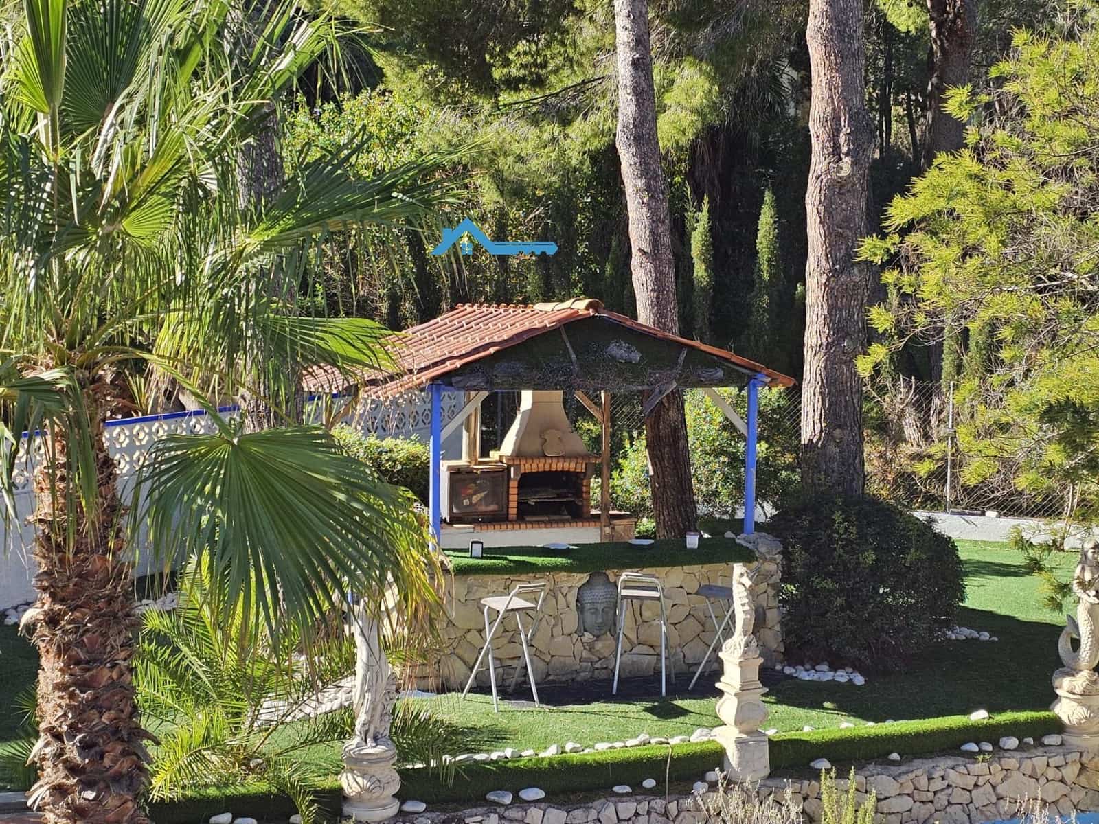 4 sypialnia Willa na sprzedaż w Altea z basenem garażem - 599 000 € (Ref: 9406814)