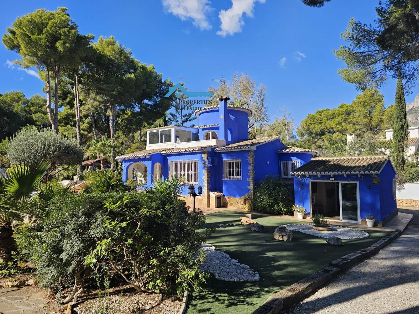 4 sypialnia Willa na sprzedaż w Altea z basenem garażem - 599 000 € (Ref: 9406814)