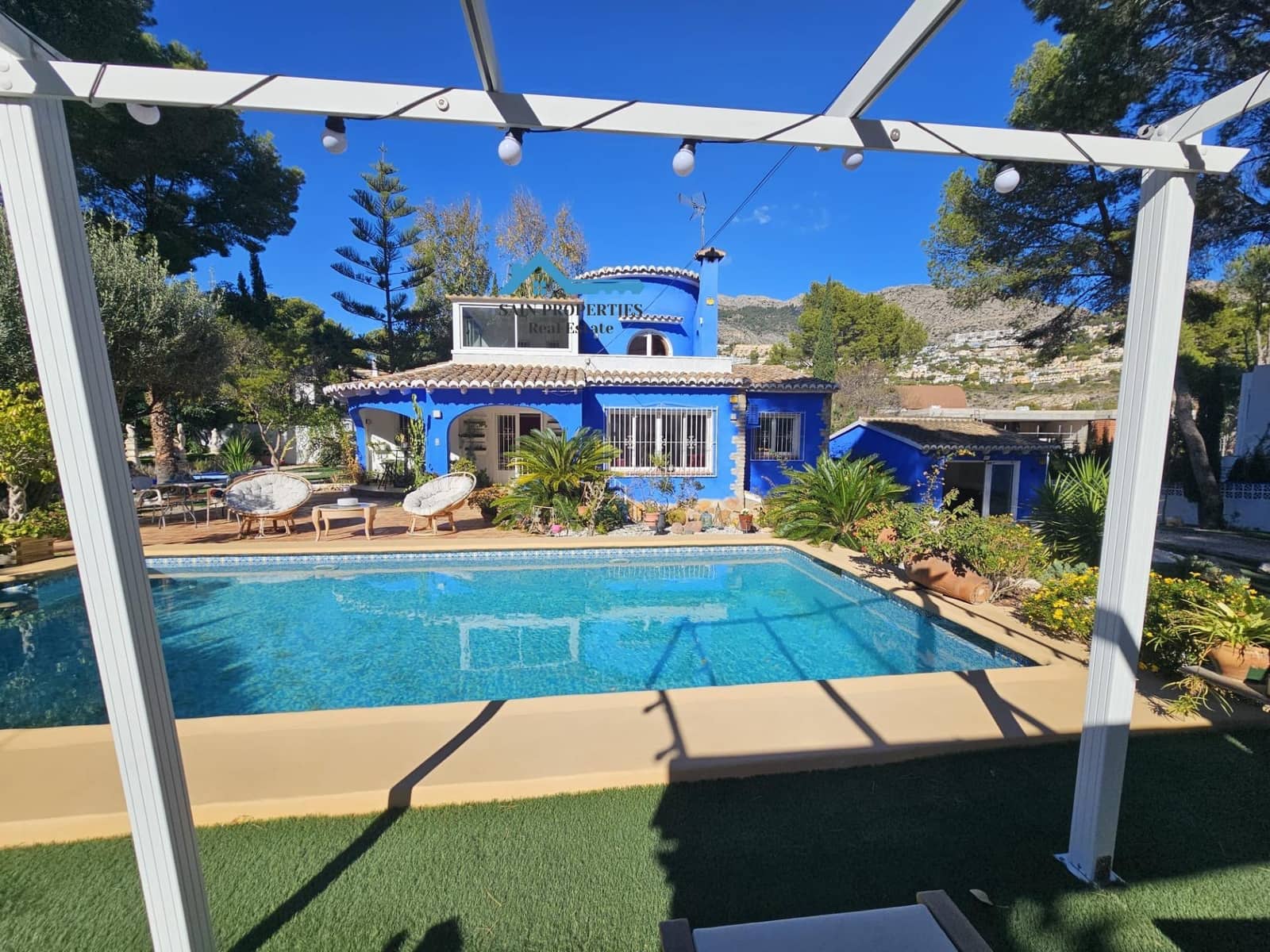 4 sypialnia Willa na sprzedaż w Altea z basenem garażem - 599 000 € (Ref: 9406814)