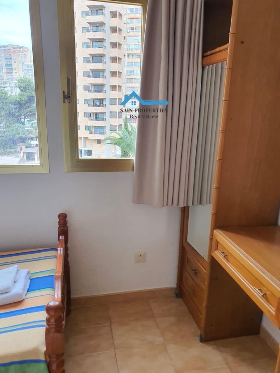 2 sovrum Lägenhet till salu i Benidorm med pool - 210 000 € (Ref: 9414069)