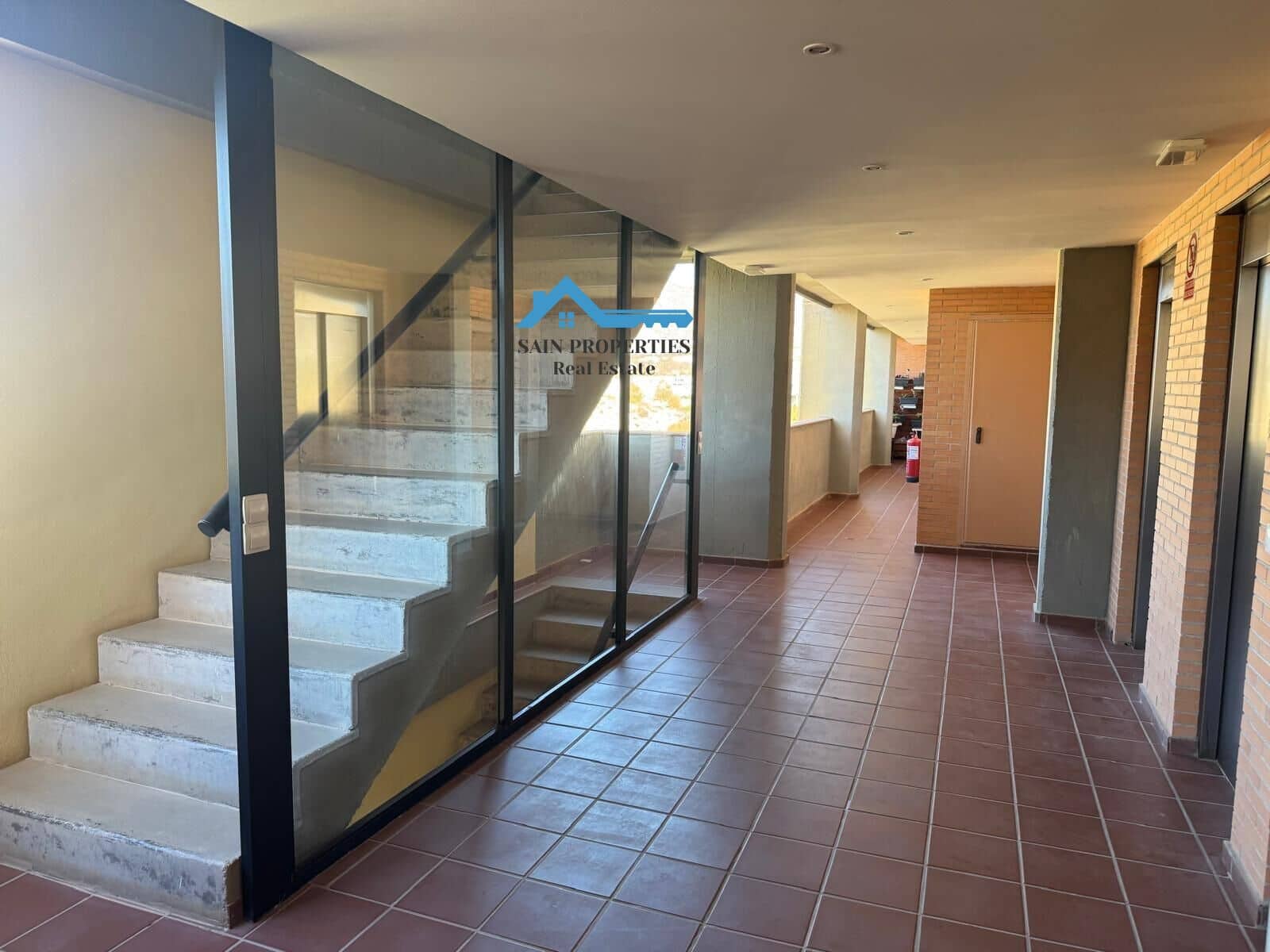 Piso de 1 habitación en La Villajoyosa / Vila Joiosa en venta con piscina garaje - 225.000 € (Ref: 9427160)