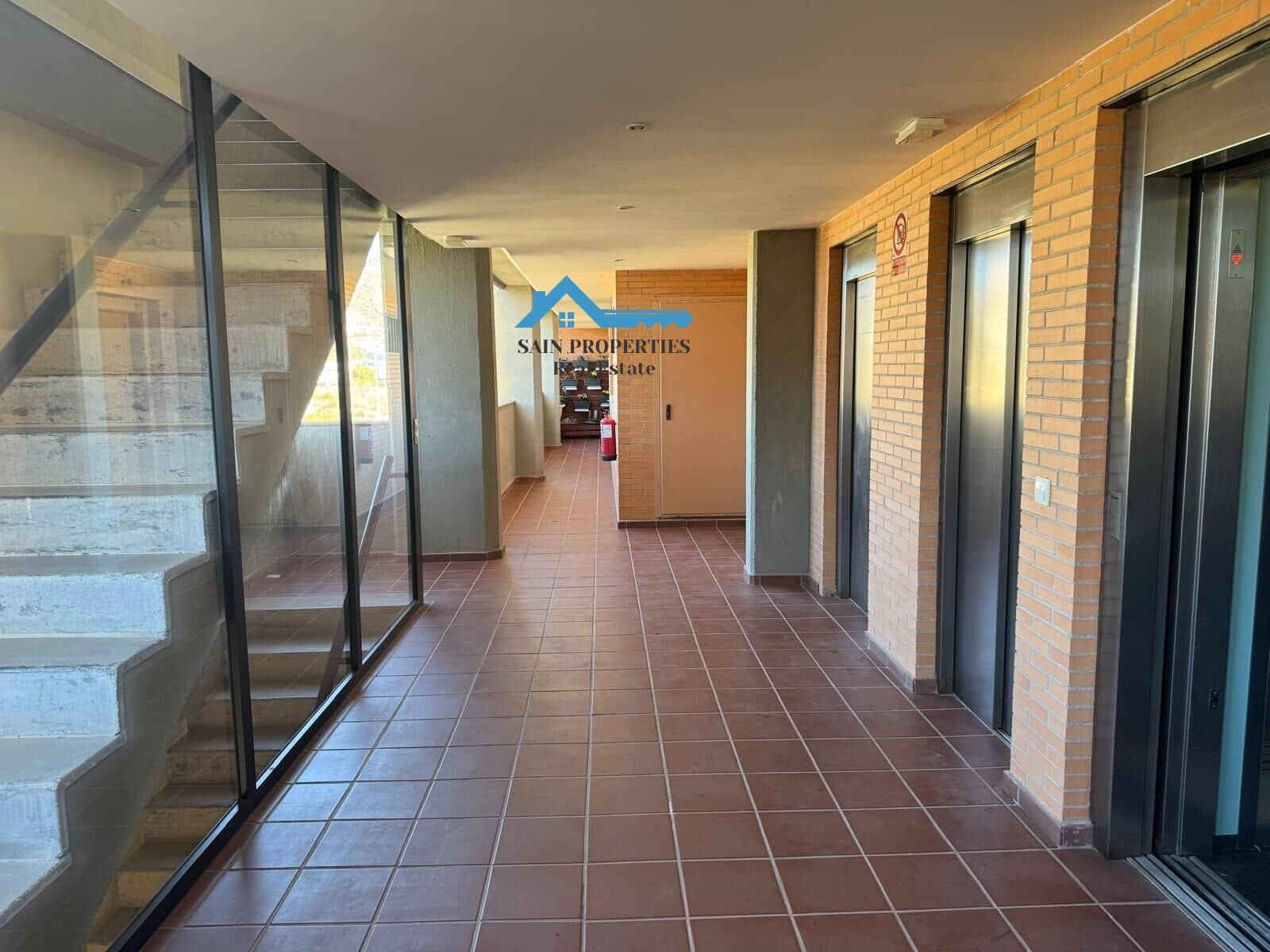 Piso de 1 habitación en La Villajoyosa / Vila Joiosa en venta con piscina garaje - 225.000 € (Ref: 9427160)