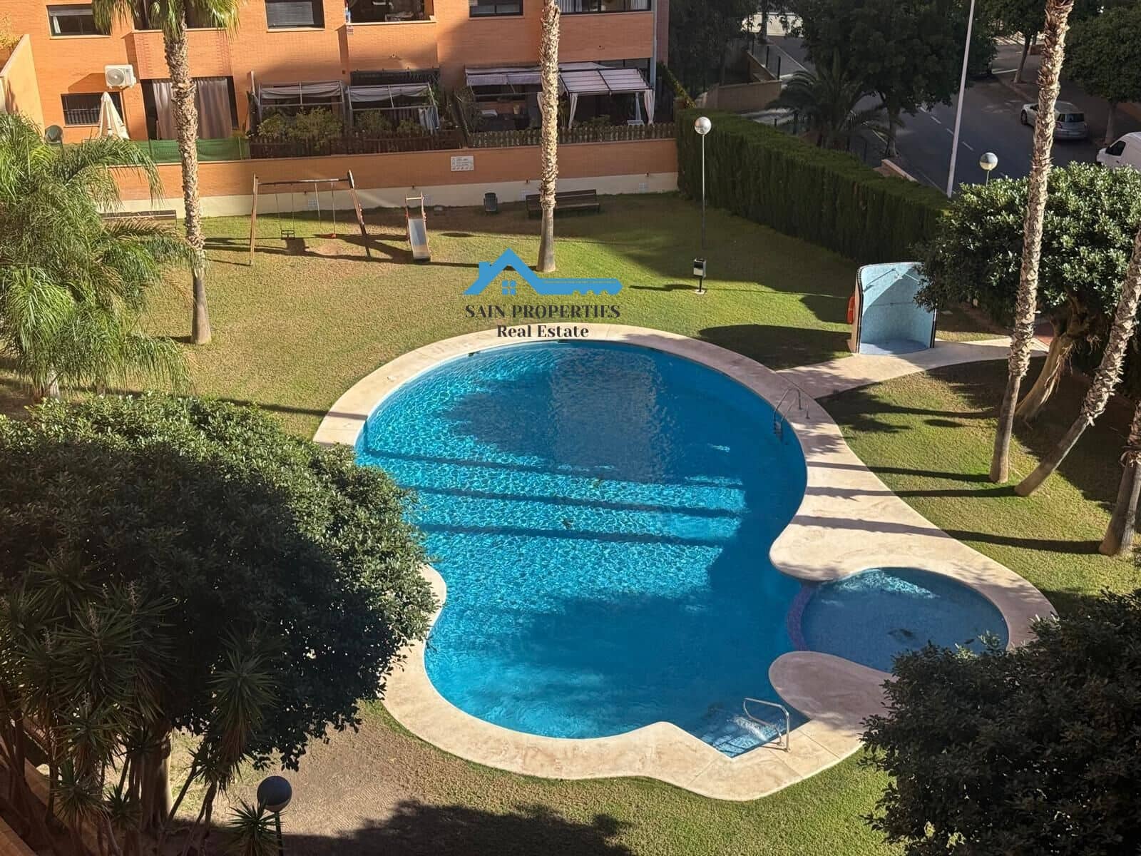 Piso de 1 habitación en La Villajoyosa / Vila Joiosa en venta con piscina garaje - 225.000 € (Ref: 9427160)