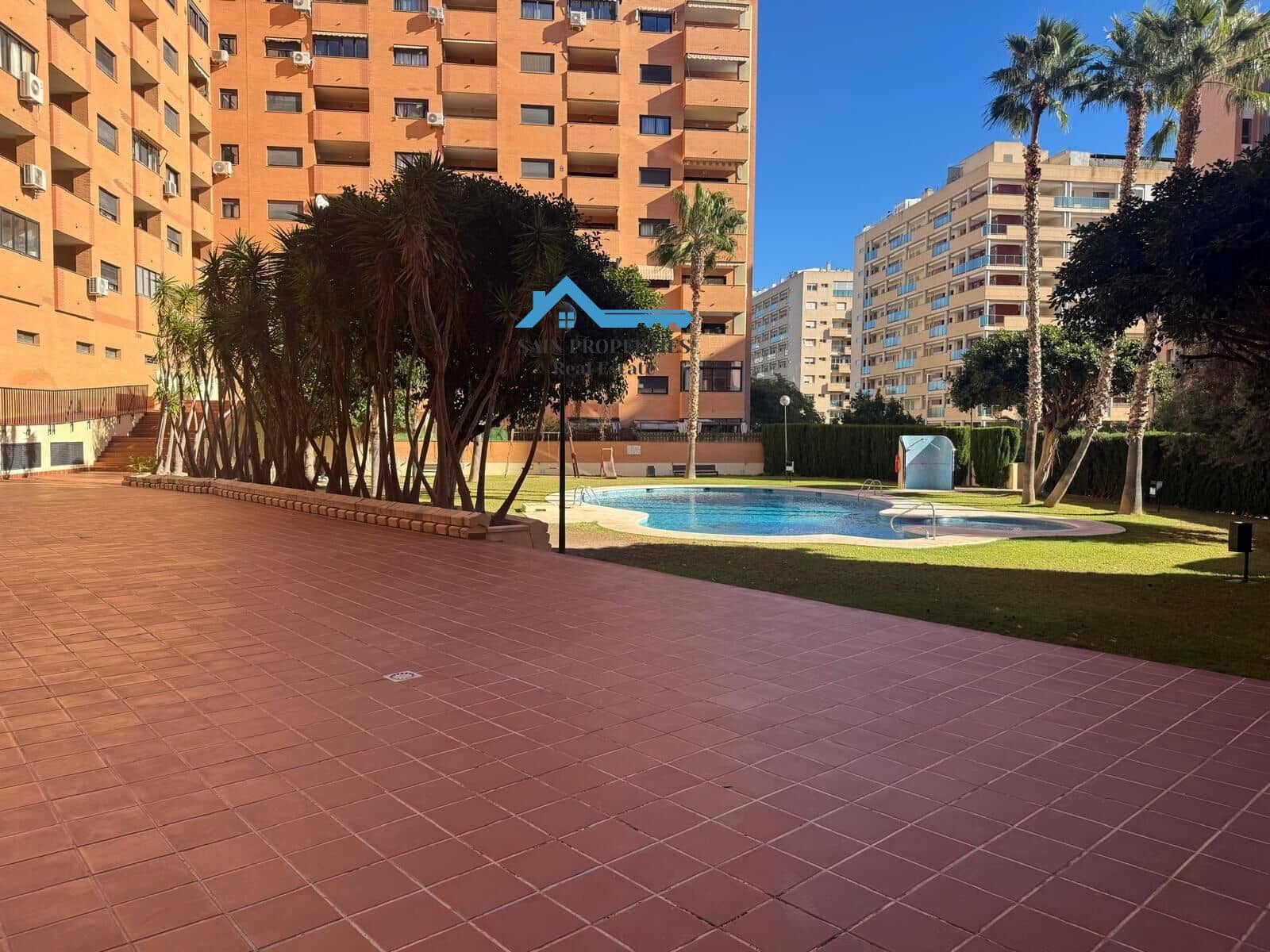 Piso de 1 habitación en La Villajoyosa / Vila Joiosa en venta con piscina garaje - 225.000 € (Ref: 9427160)
