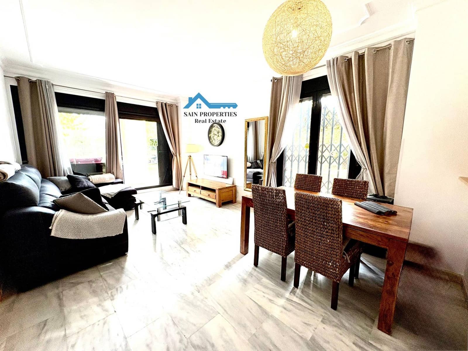 Apartamento de 2 habitaciones en La Villajoyosa / Vila Joiosa en venta con piscina garaje - 420.000 € (Ref: 9431054)