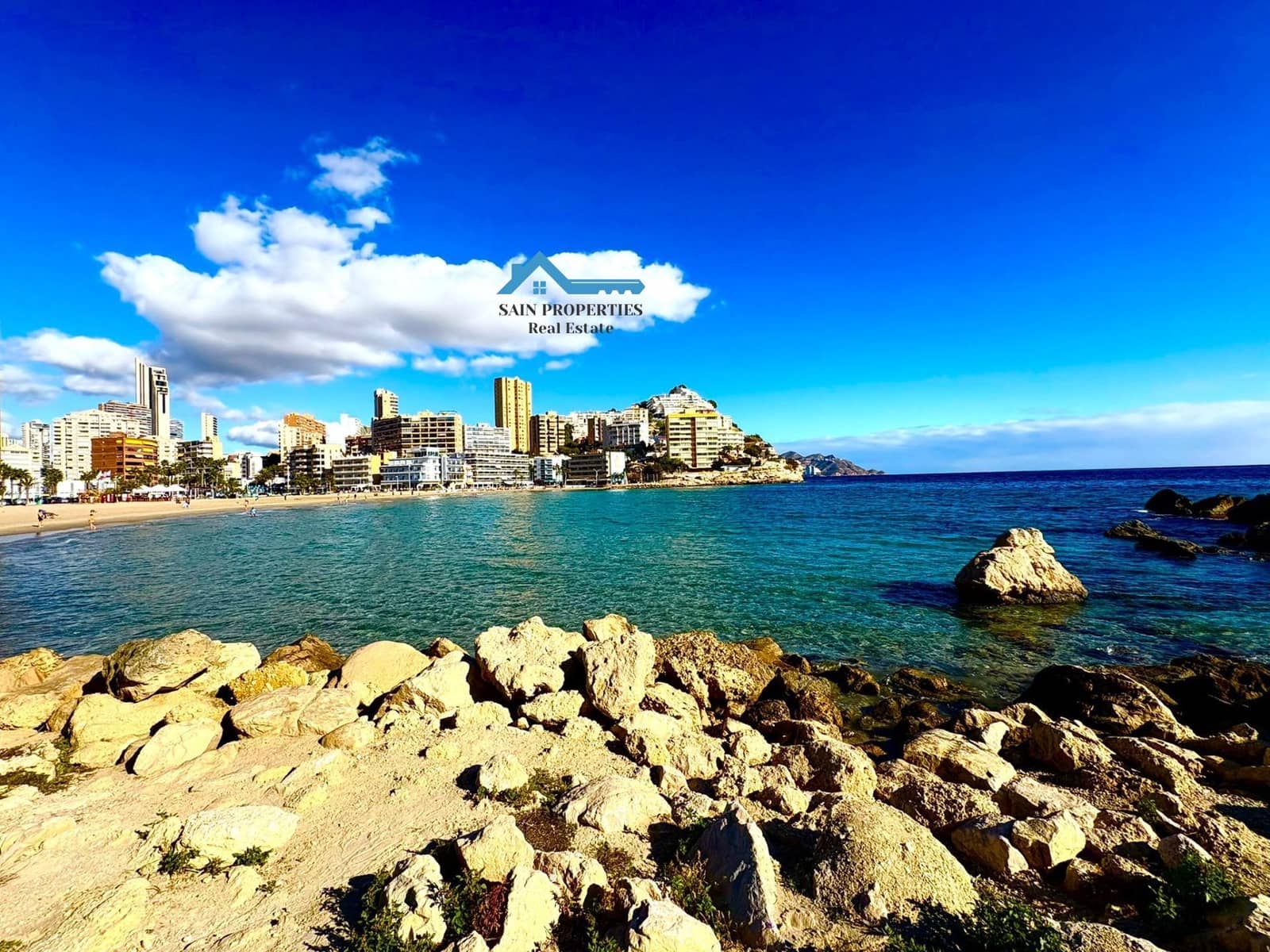 Apartamento de 2 habitaciones en La Villajoyosa / Vila Joiosa en venta con piscina garaje - 420.000 € (Ref: 9431054)