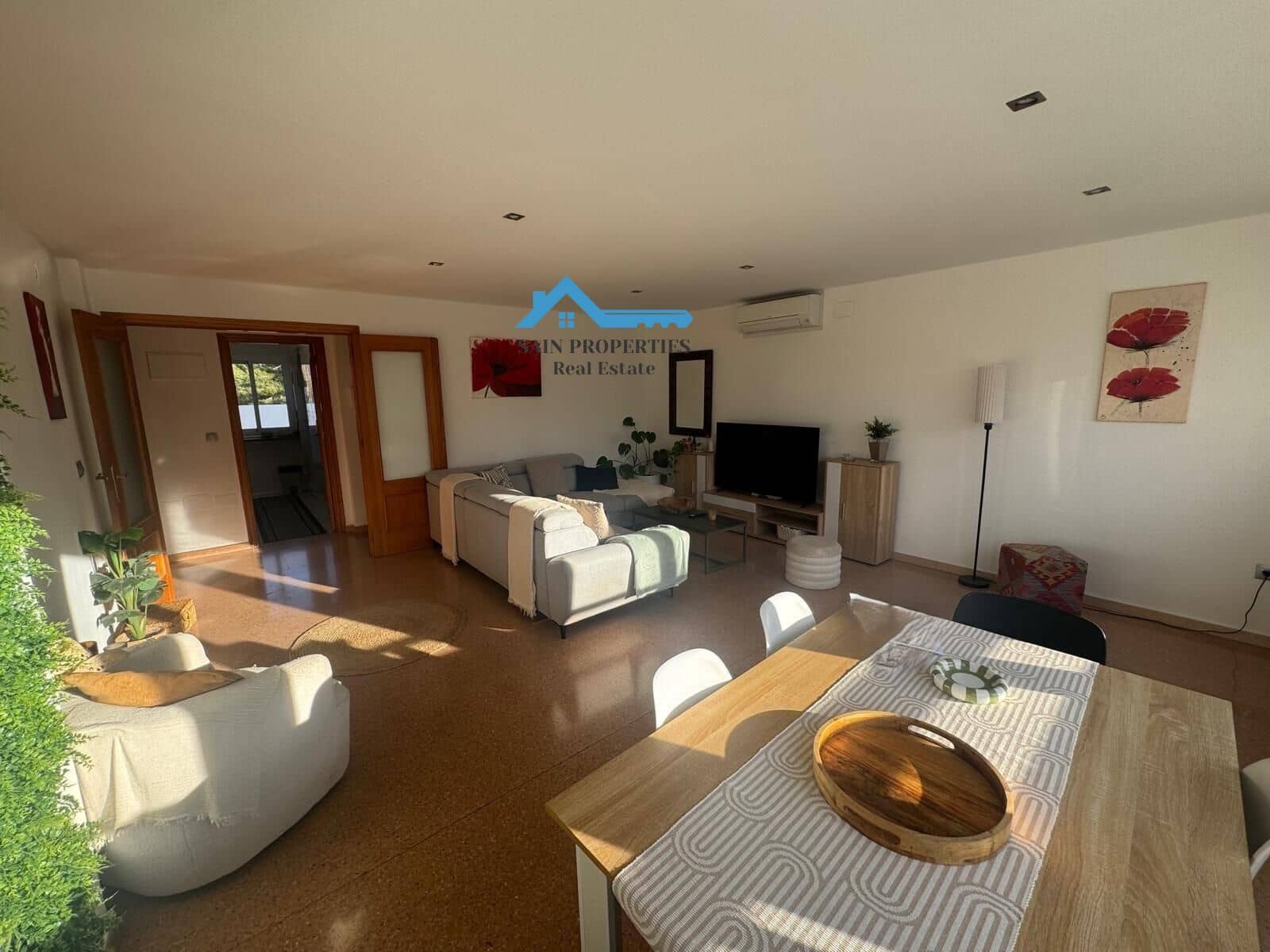 2 bedroom Flat for sale in Benidorm with pool - € 239,000 (Ref: 9440083)