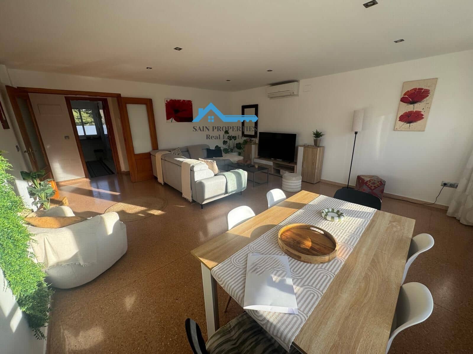 2 bedroom Flat for sale in Benidorm with pool - € 239,000 (Ref: 9440083)