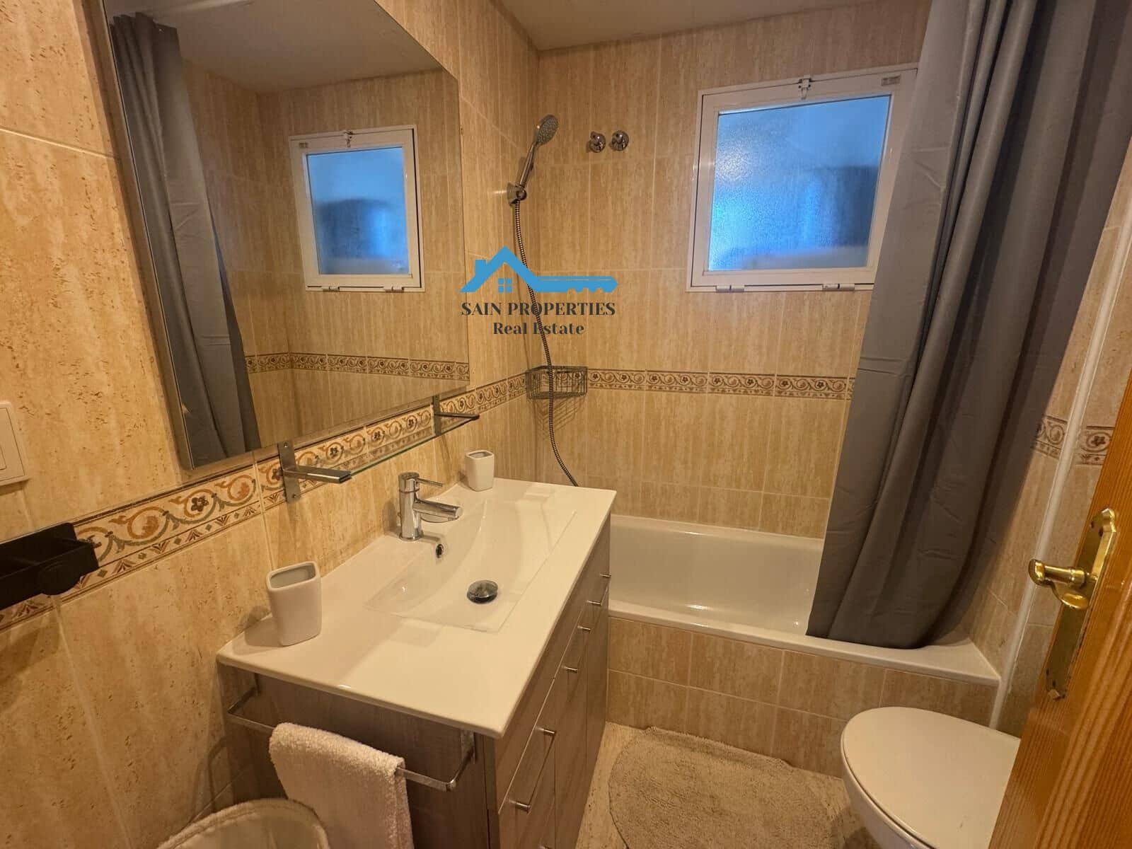 2 bedroom Flat for sale in Benidorm with pool - € 239,000 (Ref: 9440083)