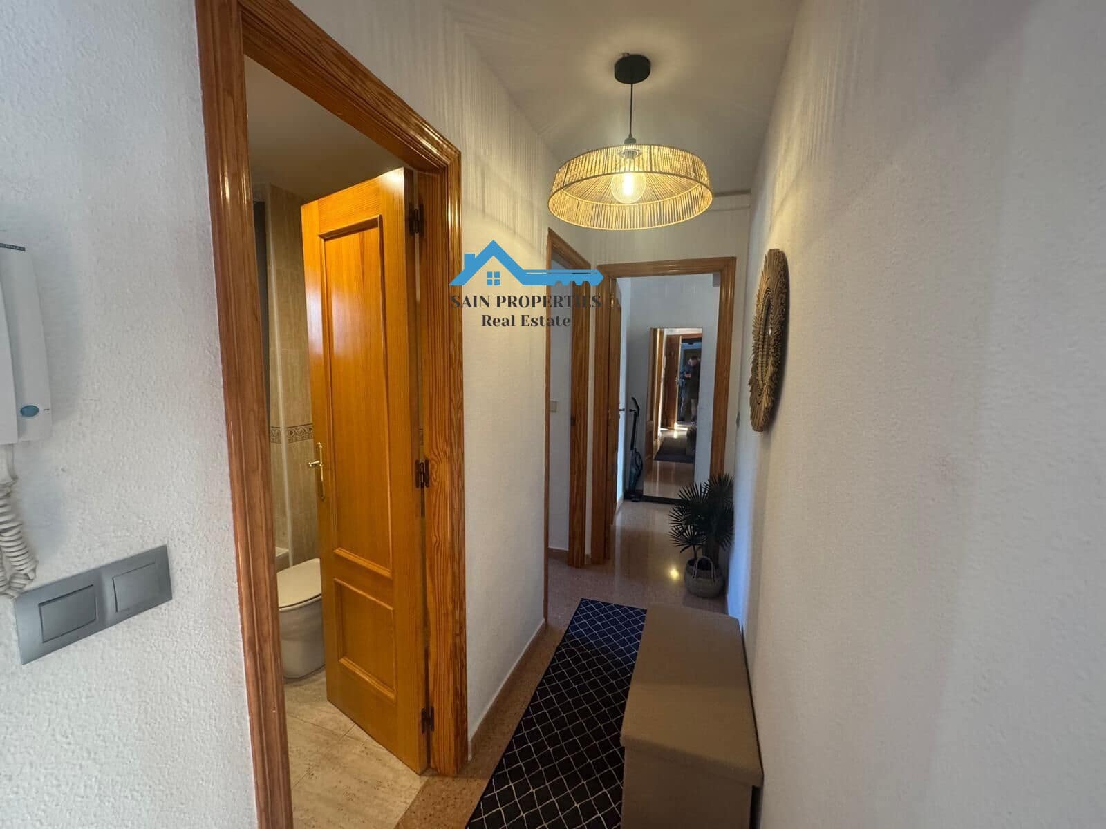 2 bedroom Flat for sale in Benidorm with pool - € 239,000 (Ref: 9440083)