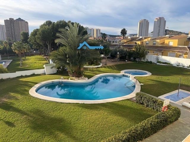 2 bedroom Flat for sale in Benidorm with pool - € 239,000 (Ref: 9440083)
