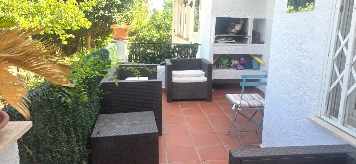 5 quarto Bungalow para venda em La Nucia com piscina - 280 000 € (Ref: 9440089)